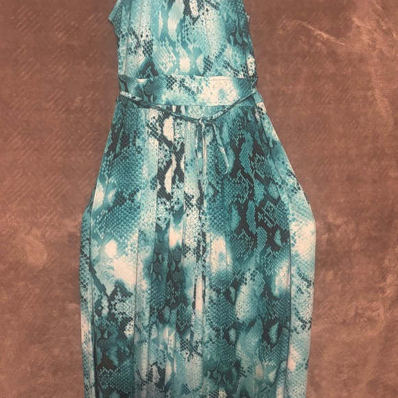 Dresses & Skirts - Chic Teal Snake Print Dress